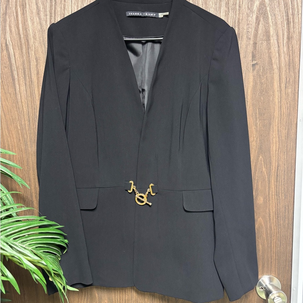 Ivanka Trump Black Blazer Gold Chain Hook Closure Size 16